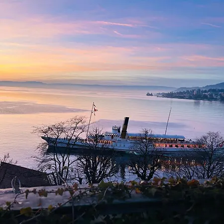 Evasion Front In Montreux